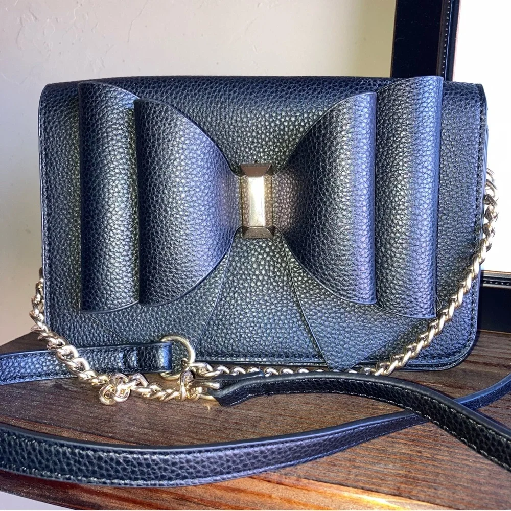 Black Crossi Purse - Picture 1 of 4